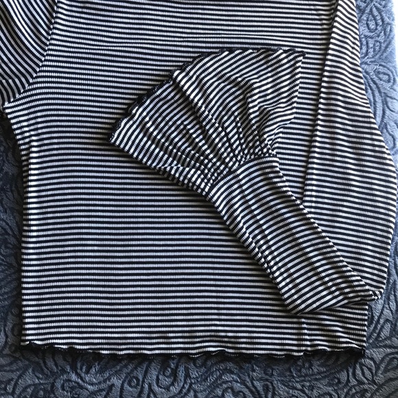 Forever 21 Mock Top - Picture 2 of 2